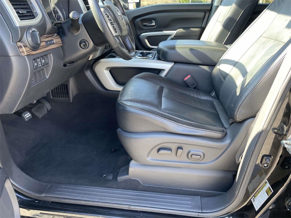 2017 Nissan Titan XD SL