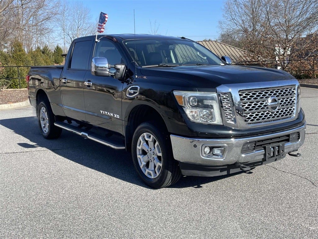 2017 Nissan Titan XD SL
