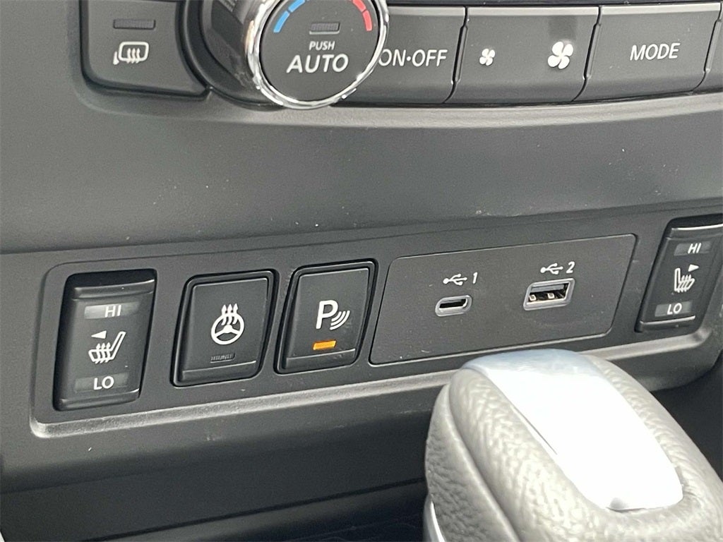 2025 Nissan Frontier SV