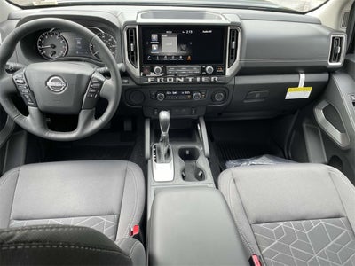 2025 Nissan Frontier SV