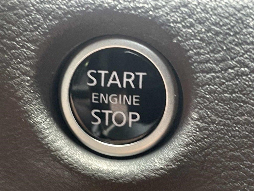 2025 Nissan Frontier PRO-X