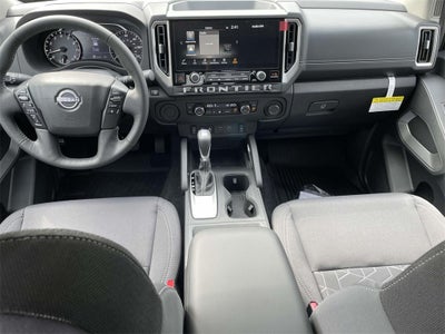 2025 Nissan Frontier SV