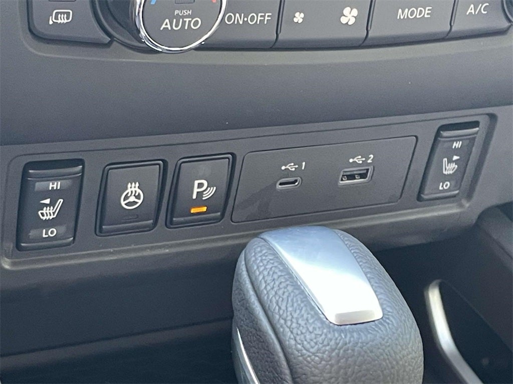 2025 Nissan Frontier SV