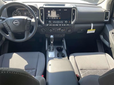 2025 Nissan Frontier SV