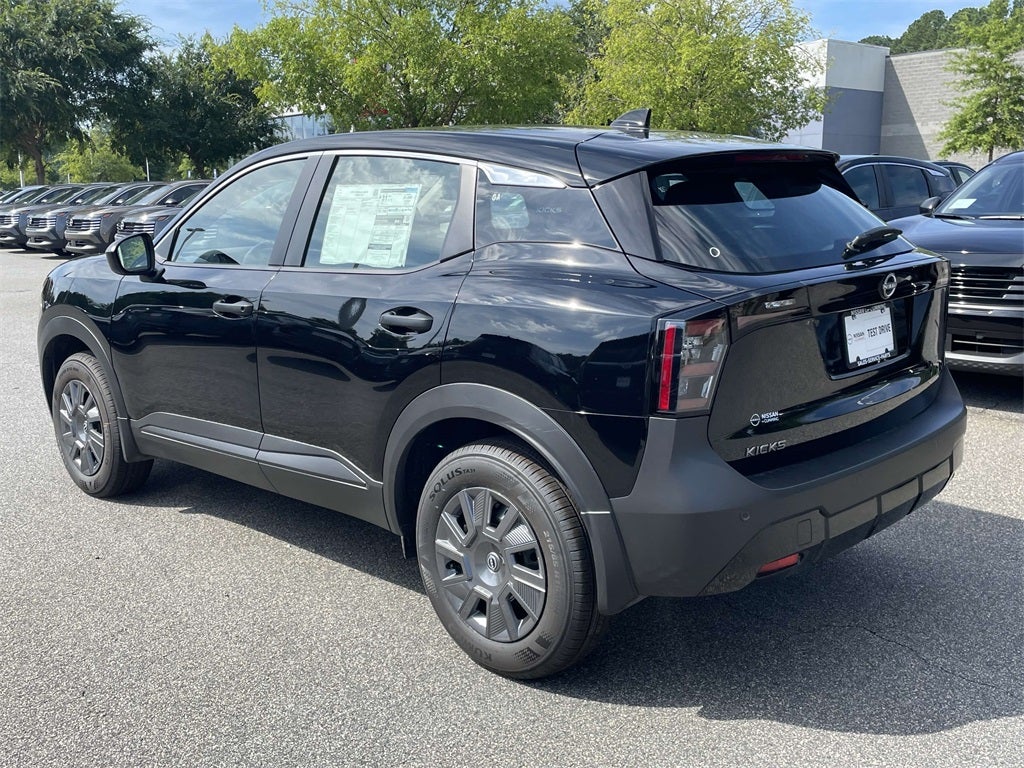 2025 Nissan Kicks S