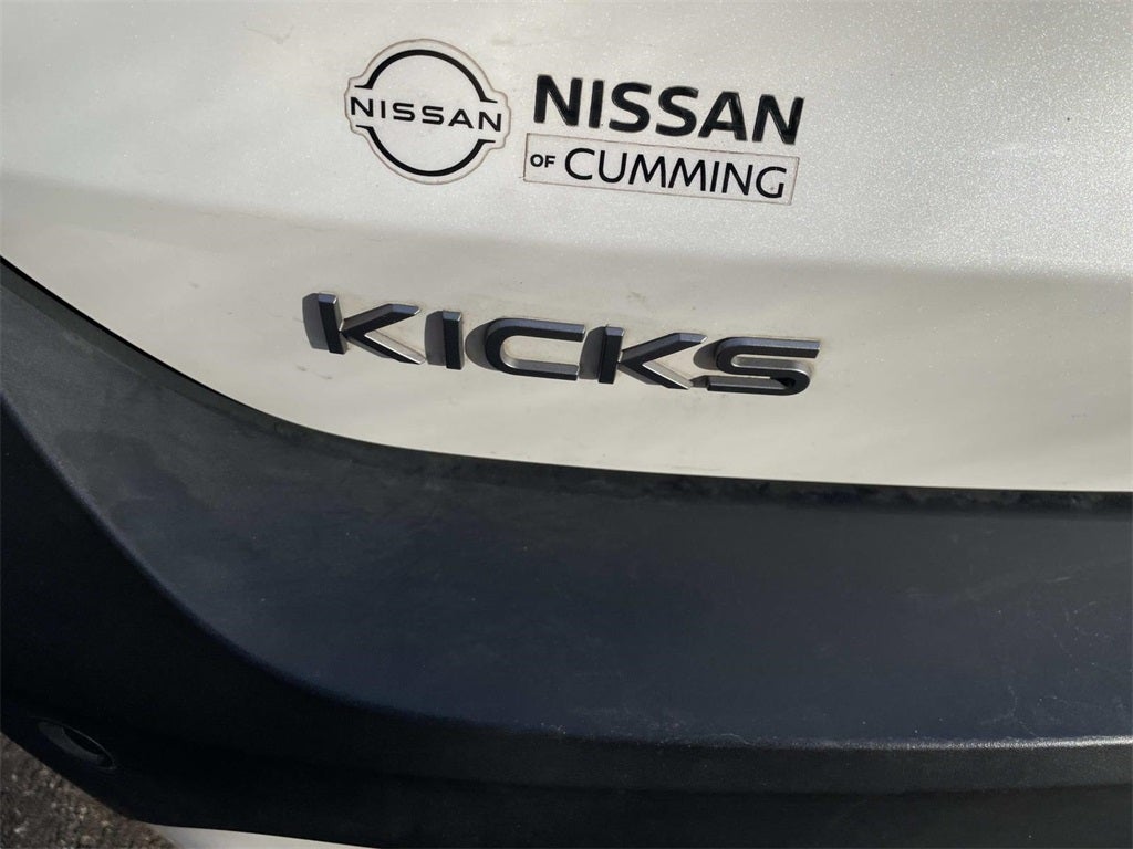2025 Nissan Kicks SV