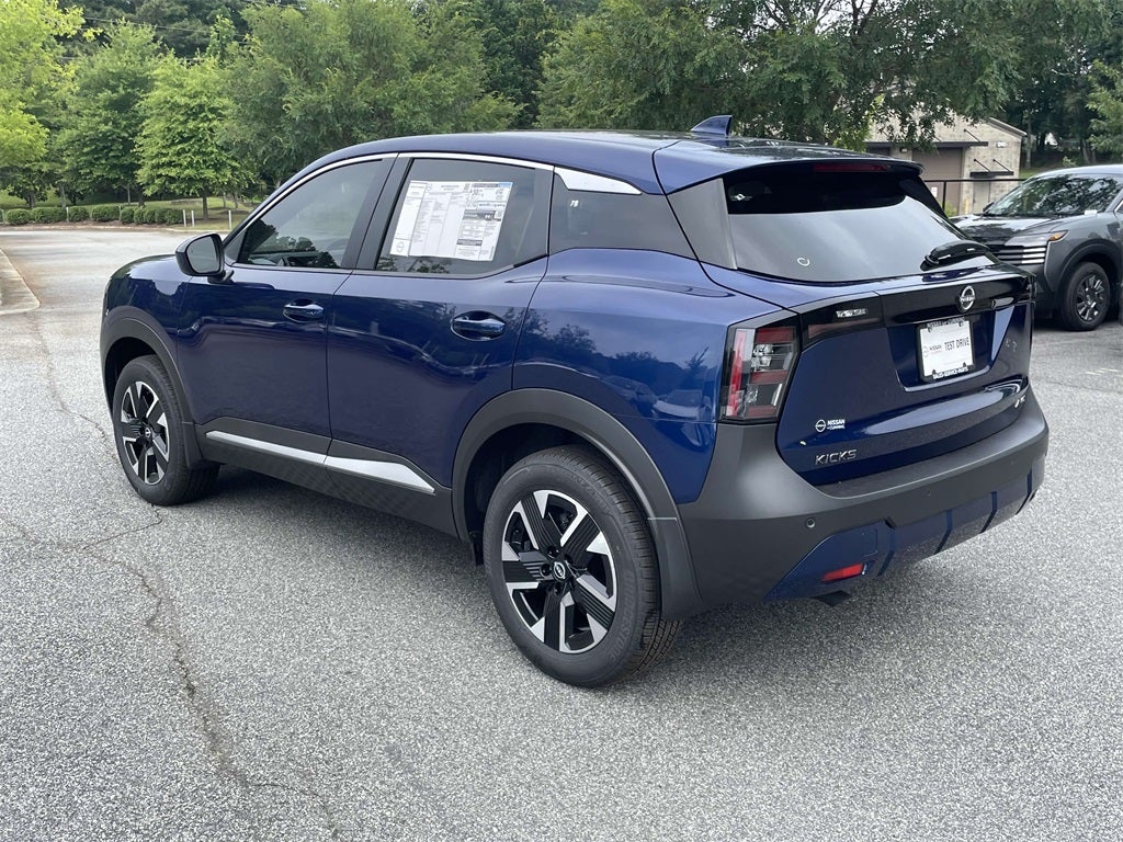 2025 Nissan Kicks SV