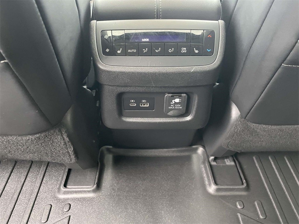 2022 Nissan Pathfinder Platinum