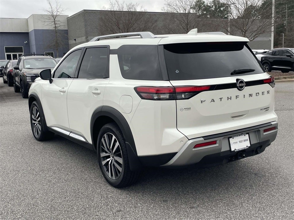2022 Nissan Pathfinder Platinum